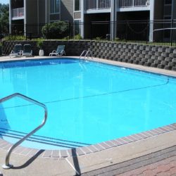Swimming pool | Midwestern Heritage Contractors